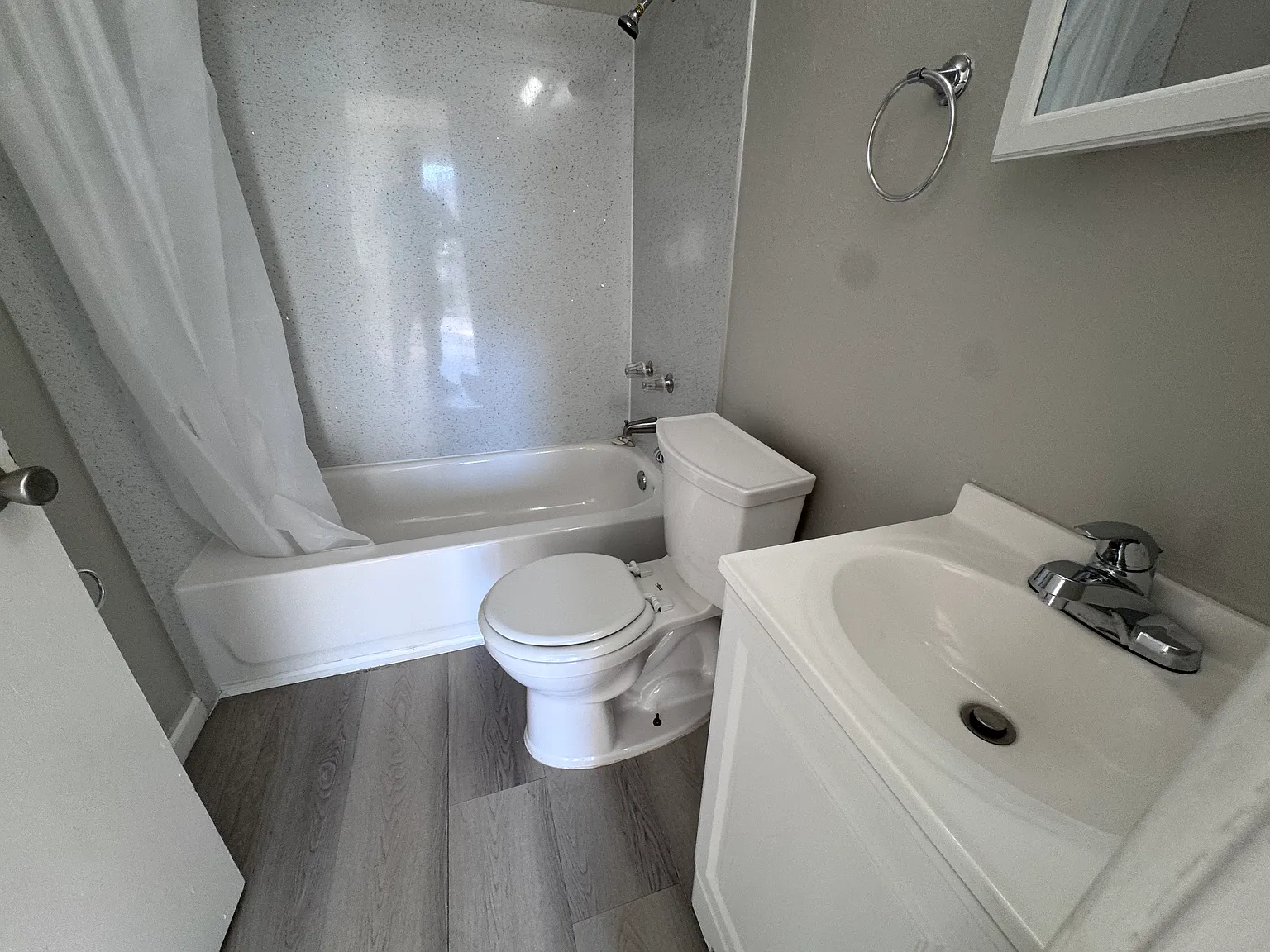 Studio, 400 sqft, $1,595 — Photo 4