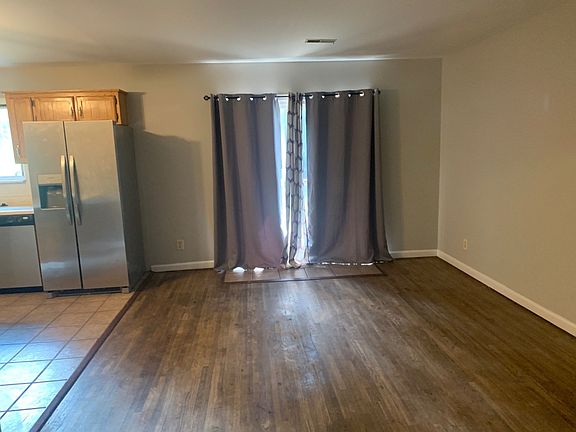 3rd image of 2370 E Humes Ln