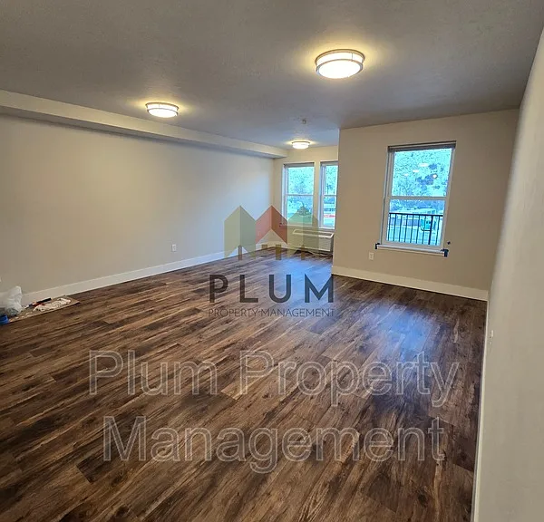 425 Michigan Ave #305 — Photo 18