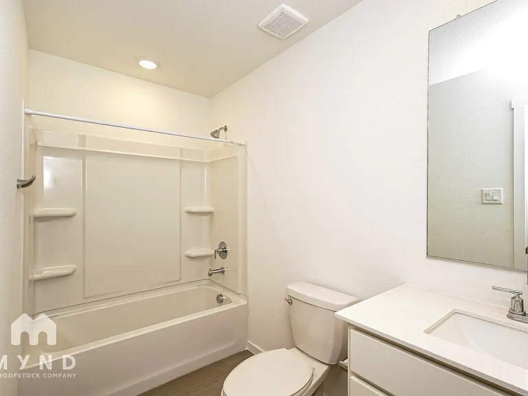 2656 Mistwood Dr — Photo 17