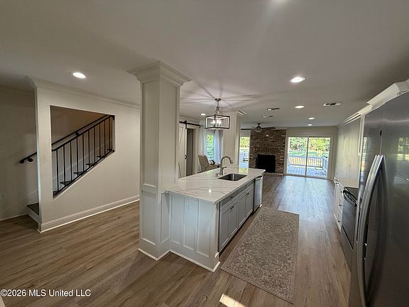 4th image of 248 Highpoint Dr
