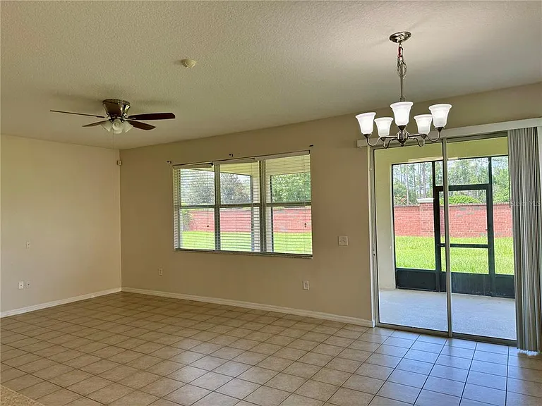 4912 Stone Acres Cir — Photo 6