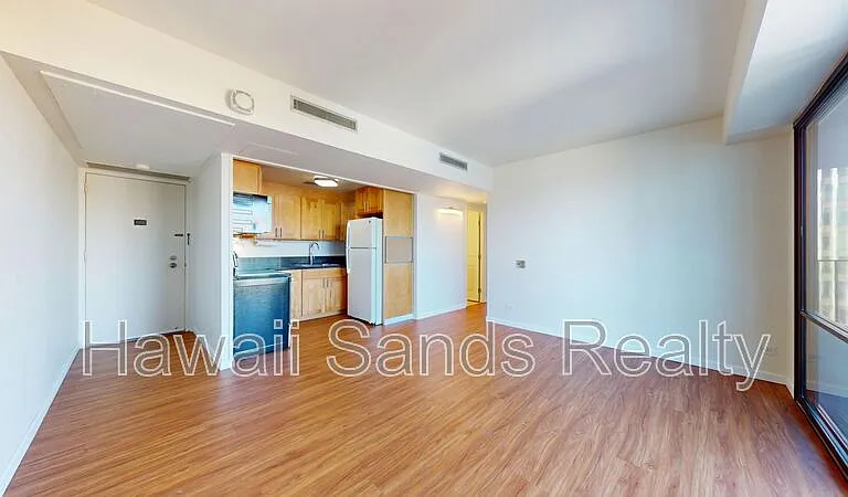 225 Queen St #21H — Photo 2