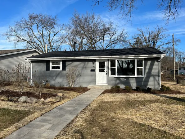 500 Apache Ave, Carpentersville, IL 60110