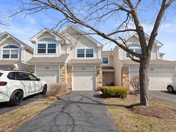 941 Mesa Dr, Lake In The Hills, IL 60156
