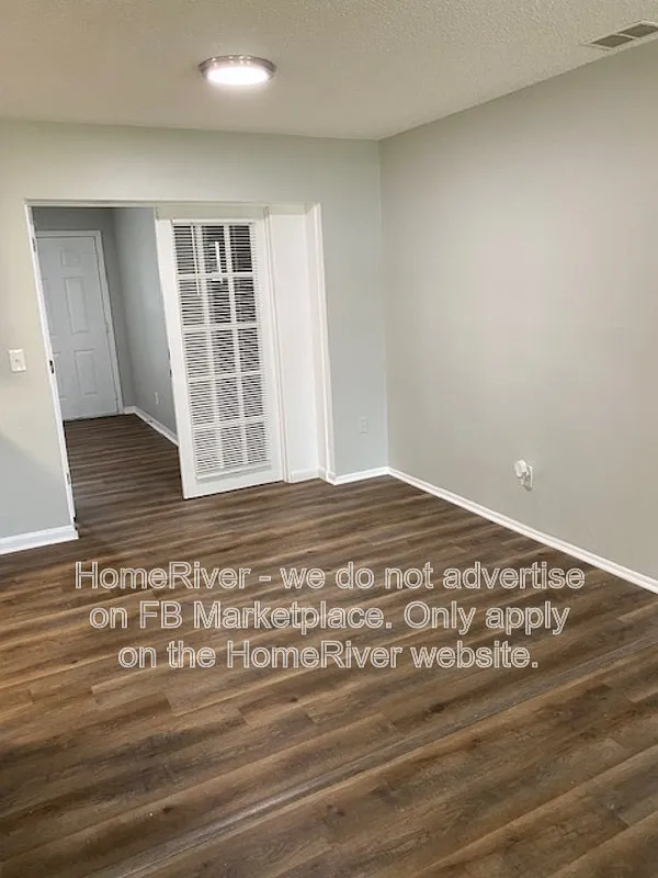 3 bed, 3.0 bath, 1525 sqft, $2,325 — Photo 3