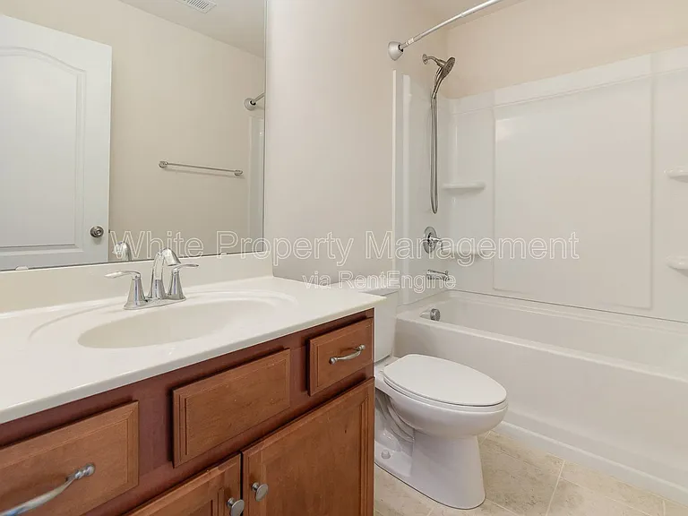 7922 Kelburn Ln — Photo 26