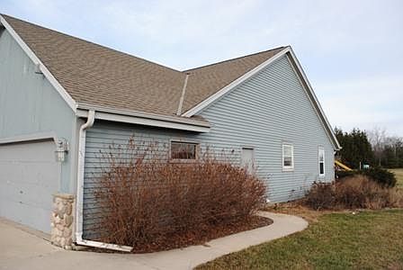 5th image of 2472 Ball Dr