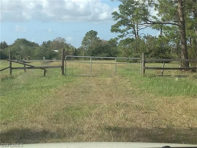 2nd image of 6610 Neal Rd