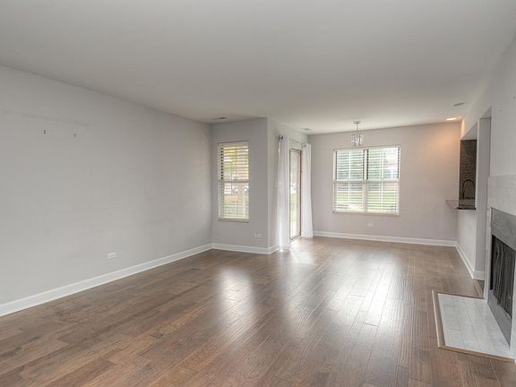 4th image of 123 Crest Wood Ct APT 1