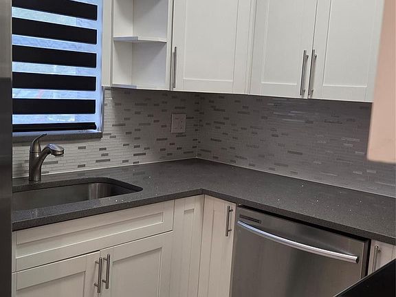 5th image of 5375 SW 40th Avenue #105