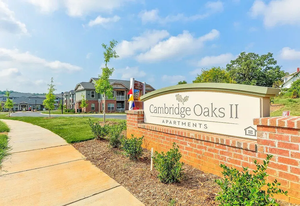 Cambridge Oaks II Apts — Photo 1
