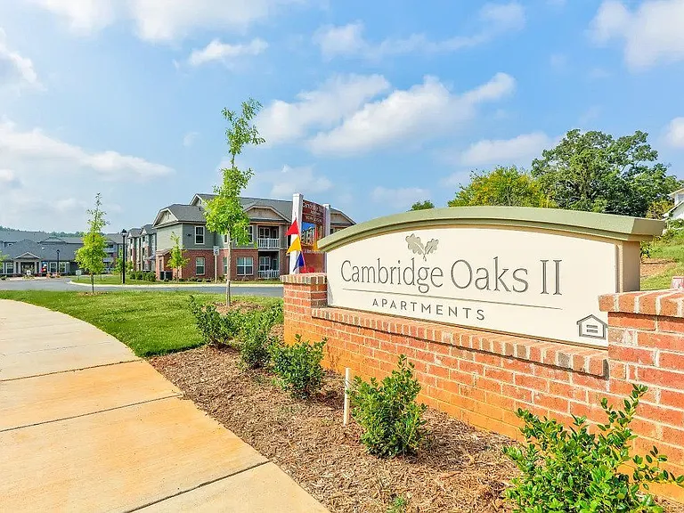Cambridge Oaks II Apts — Photo 1
