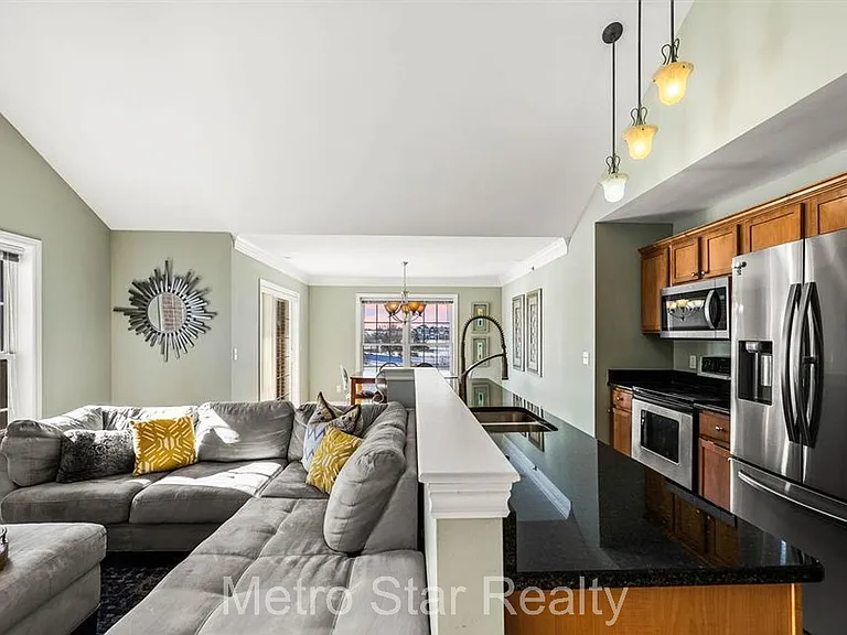 120 N Village Way — Photo 5