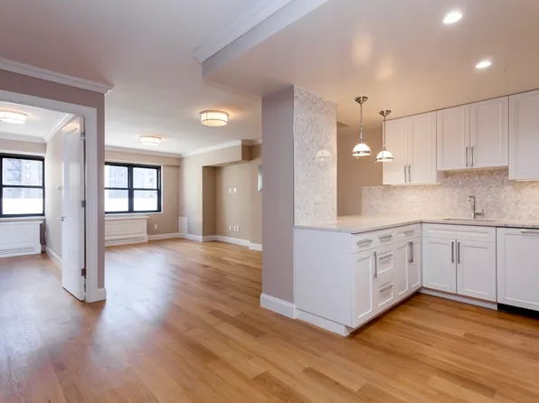 305 East 86th Street image 1 of 23