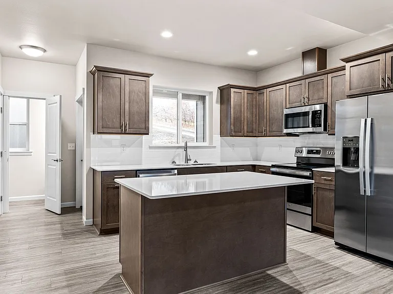 6716 W Washington Ave — Photo 1