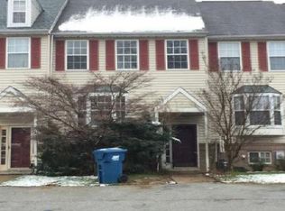 112 Three Rivers Dr, Newark, DE 19702