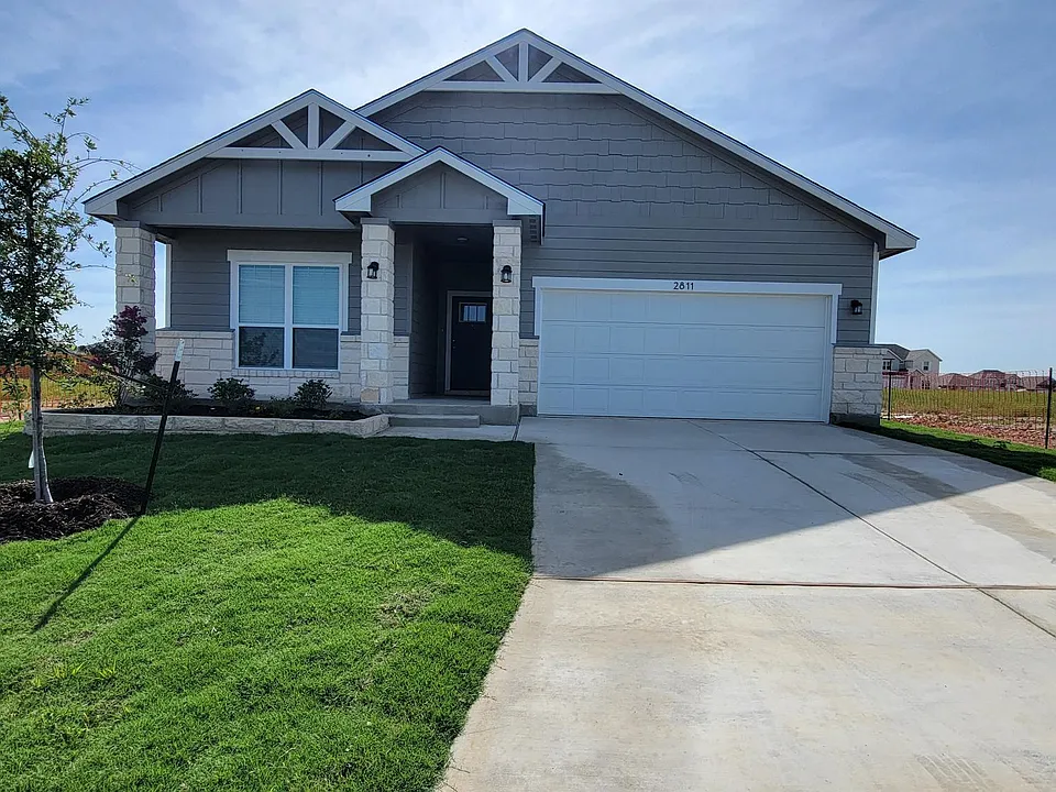 2811 Sitka Dr
