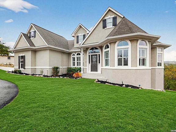 3rd image of 168 Misty Brk