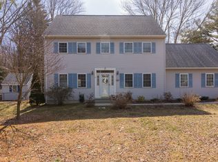 33 Toll Gate Rd, Groton, CT 06340