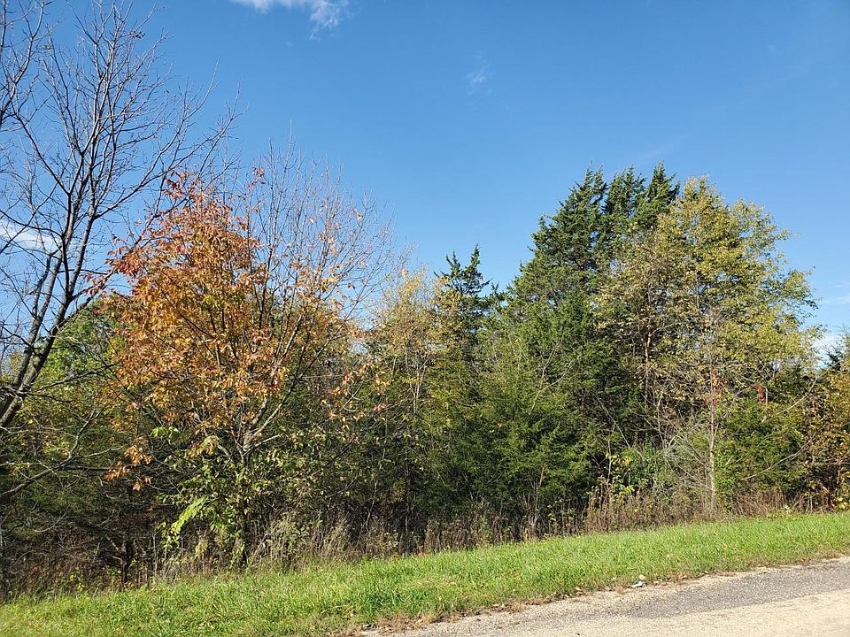 2nd image of 5 Peninsula Dr