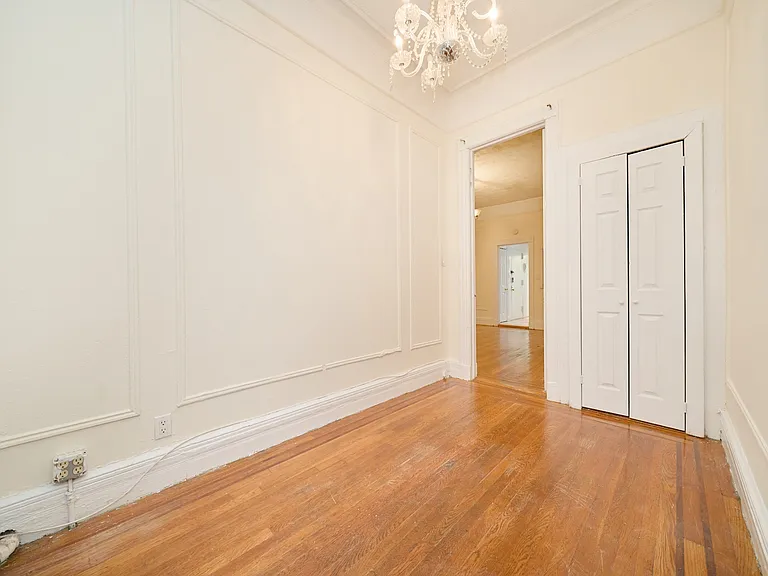 414 E 89th St #1R — Photo 14