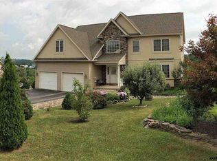 418 Boyd Dr, Red Lion, PA 17356