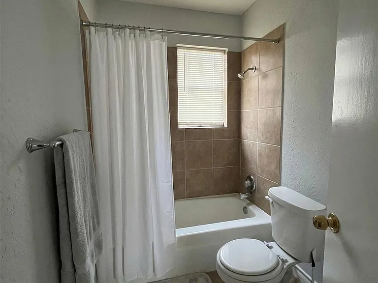 4911 Delano St #1 — Photo 8