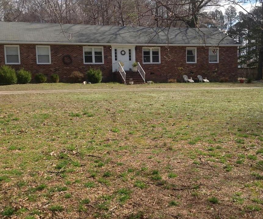 Brick duplex in great neighborhood