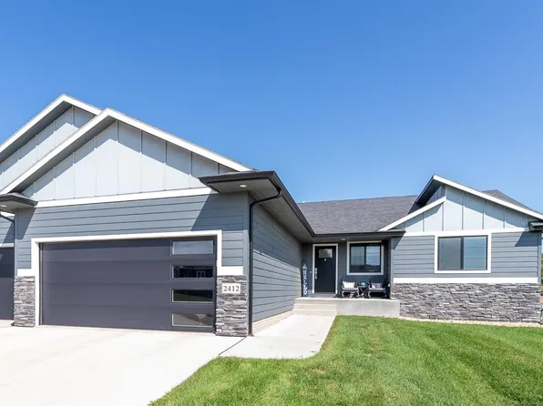 2412 Stewart Ln, Brandon, SD 57005