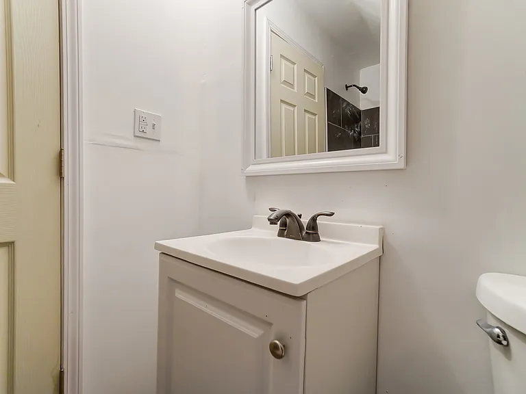1768 Williams Ave — Photo 15