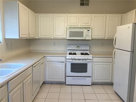 4th image of 6156 Pine Villa Ave