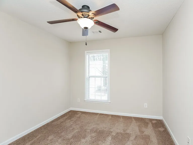 242 Regent Sq — Photo 14