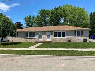 406 E 20th St, Kaukauna, WI 54130