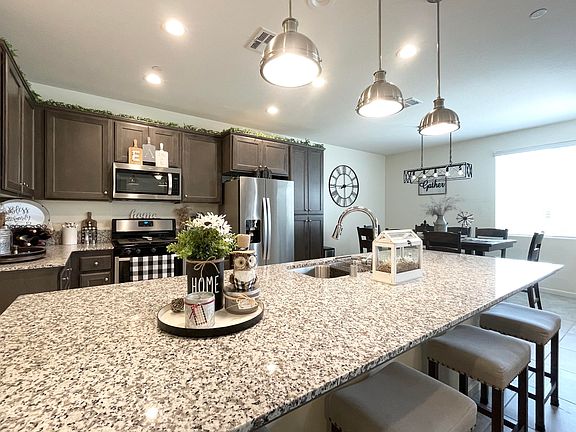 4th image of 951 E Mesa Court