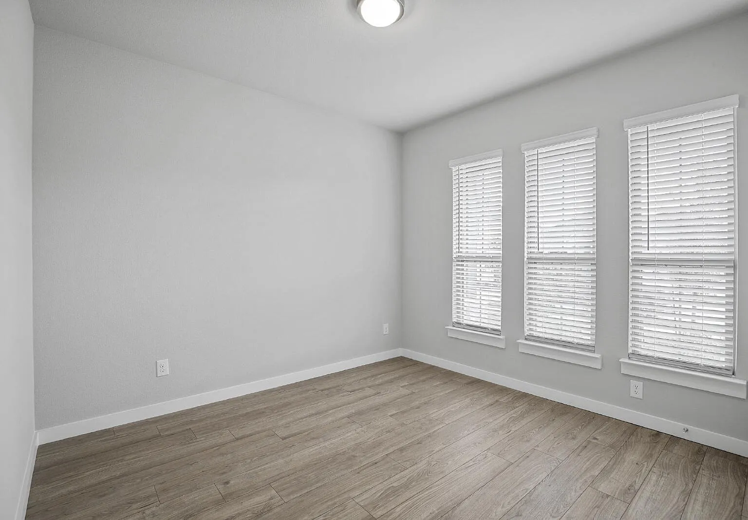4 bed, 3.0 bath, 2444 sqft, $3,500 — Photo 4