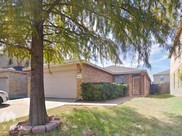 8829 Valley River Dr, Fort Worth, TX 76244
