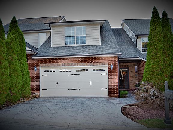 3rd image of 4107 Cottage Square Way