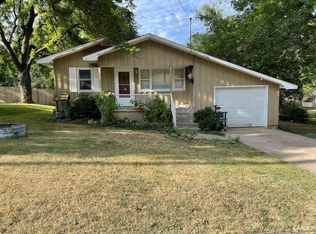 529 Myrtle St, Monett, MO 65708