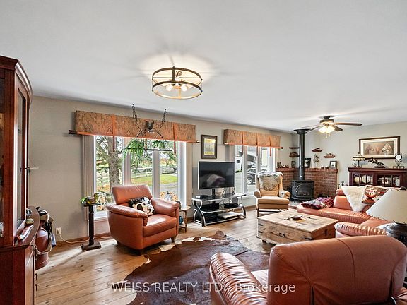 4th image of 772 Townline Rd W
