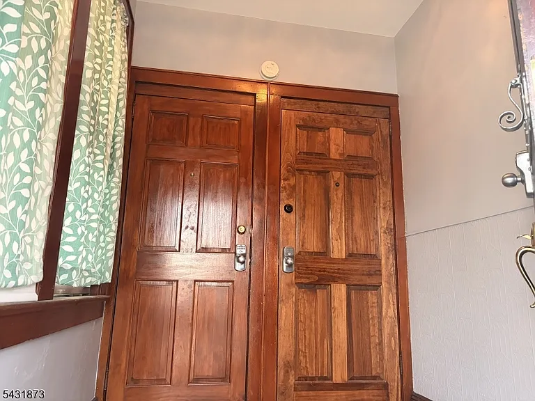 32 Hamilton Ave #2 — Photo 3