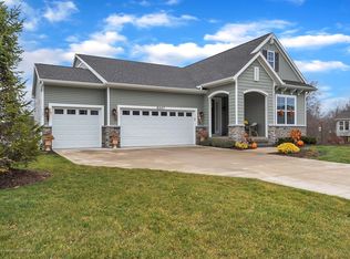 8347 Yellowstone Ln, Lansing, MI