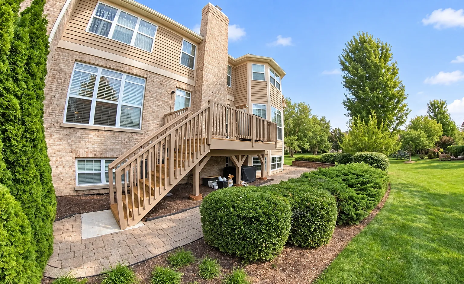 3 bed, 3.5 bath, 3592 sqft, $5,500 — Photo 4