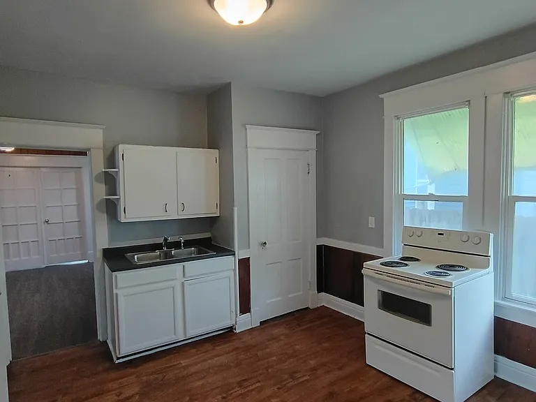 2338 Boies Ave — Photo 9