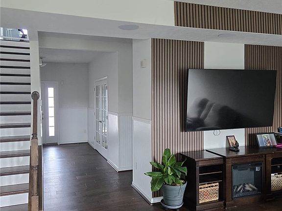 3rd image of 2952 Pinnacle Dr S