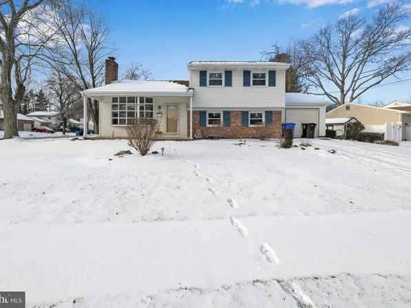 242 Cherry Ave, Woodbury Heights, NJ 08097