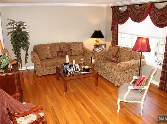 2nd image of 14 Longview Dr