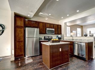 671 S Fairplay Ct UNIT E, Aurora, CO 80012