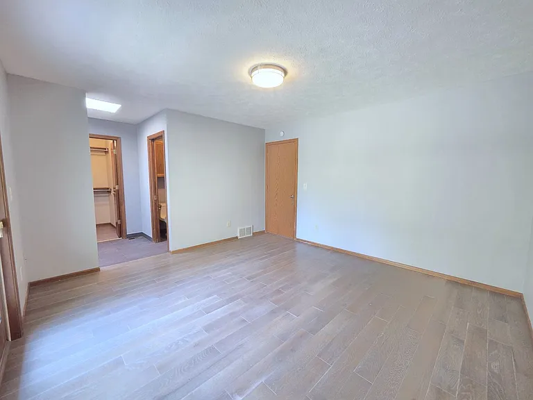 3425 E 61st Ave — Photo 26