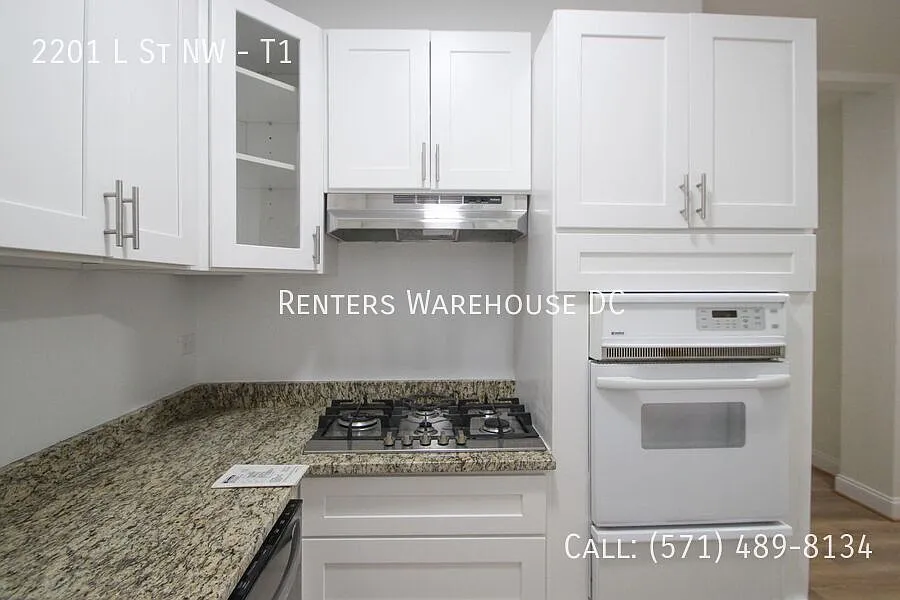 Don't Miss This Large 1bd/1bth Condo W/ Assigned Garage Parking Next To The Ritz! — Photo 3